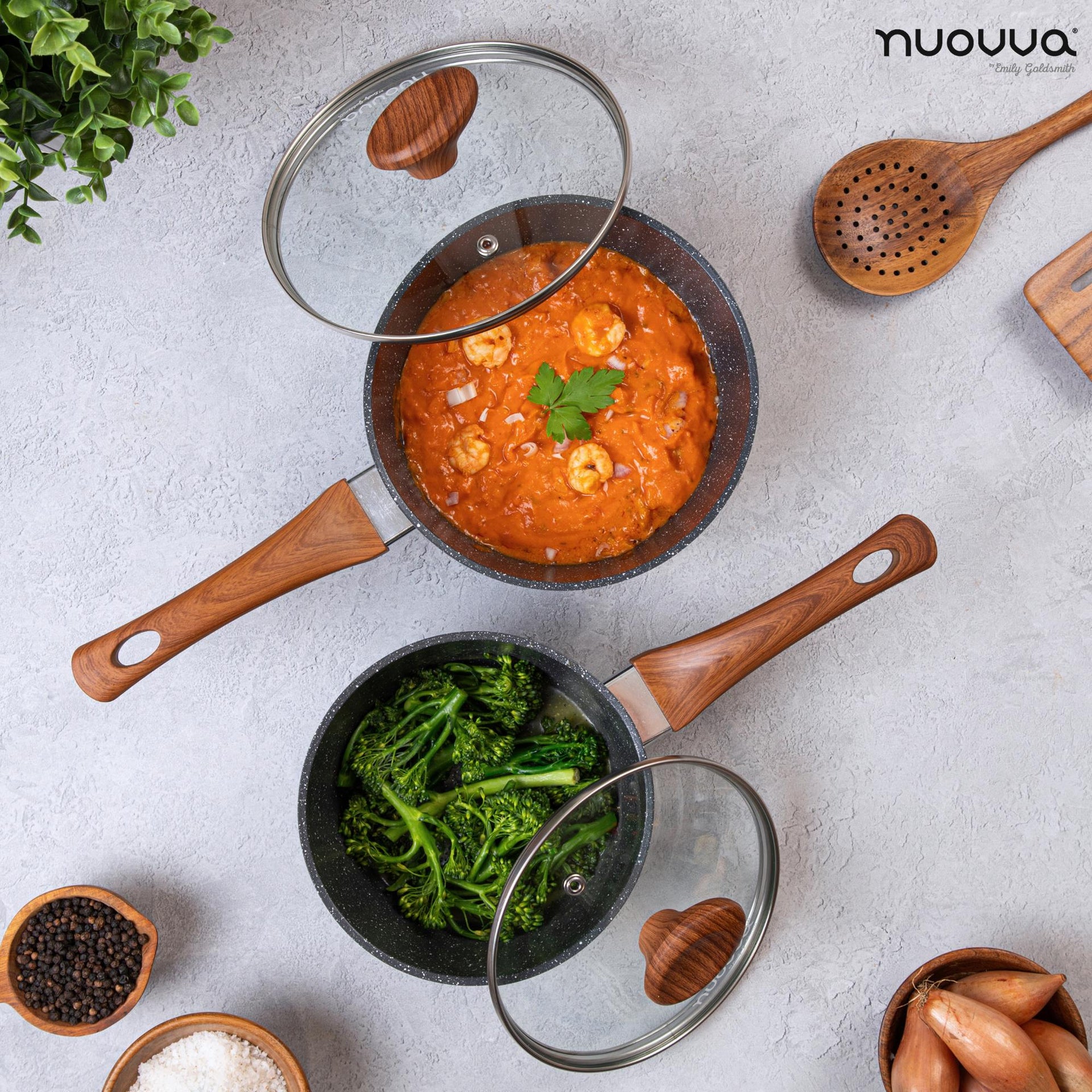 Nuovva set of 2 induction saucepan with glass lids and wooden handles - grey granite exterior.