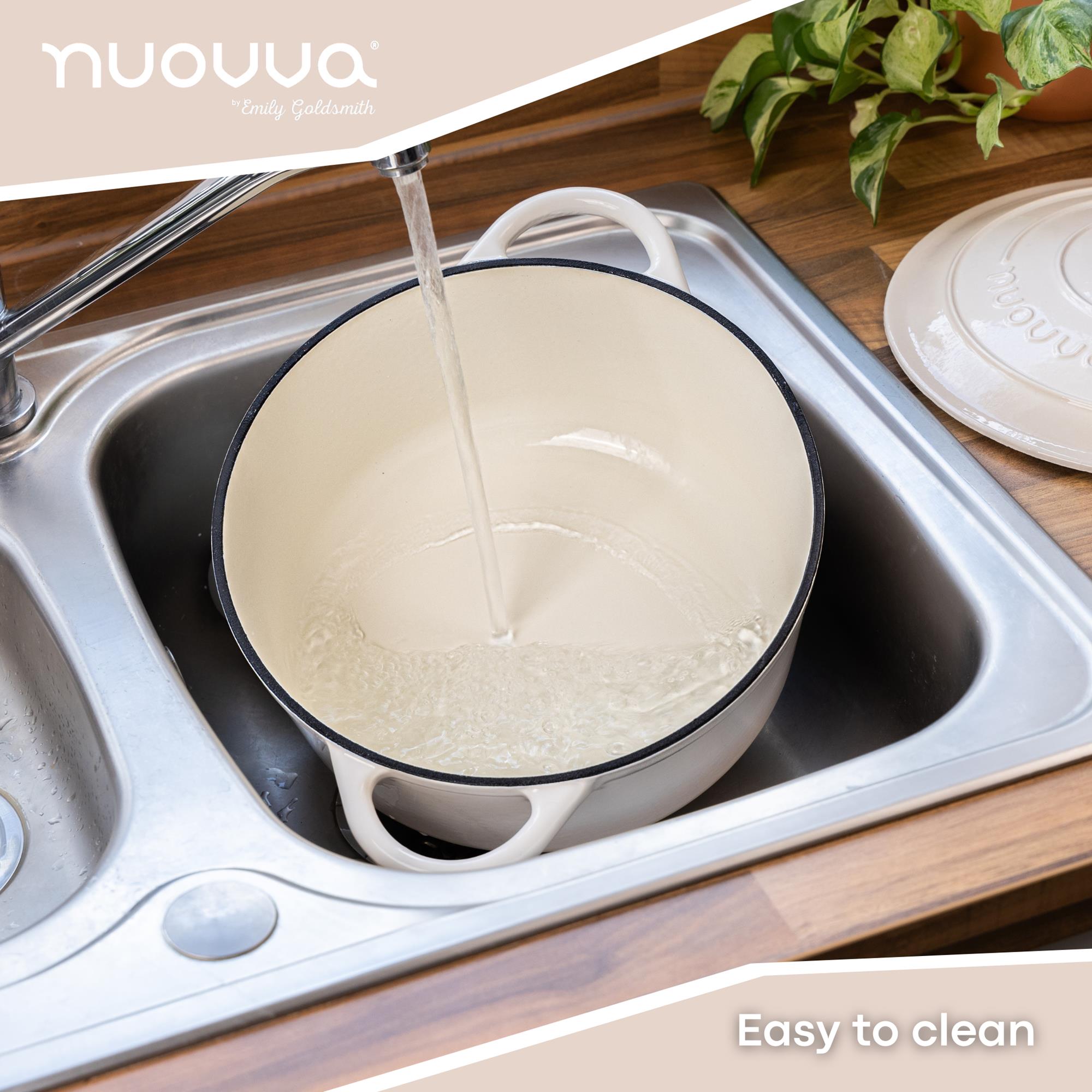 Easy to clean cream cast iron Dutch oven casserole pot with lid