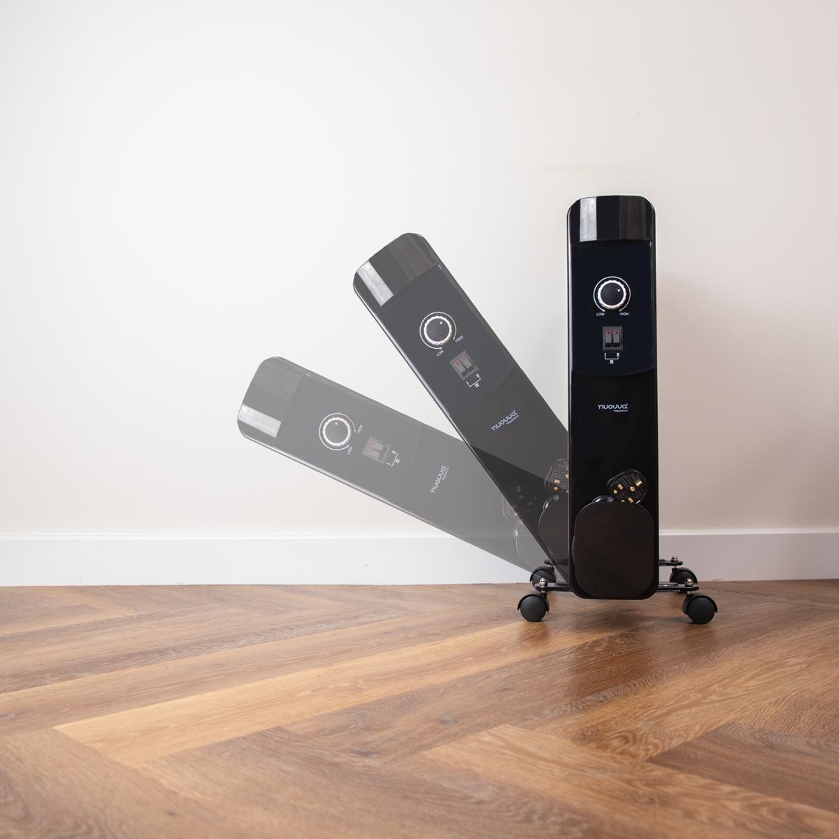 Oil-filled portable radiator with castor wheels and anti-fall