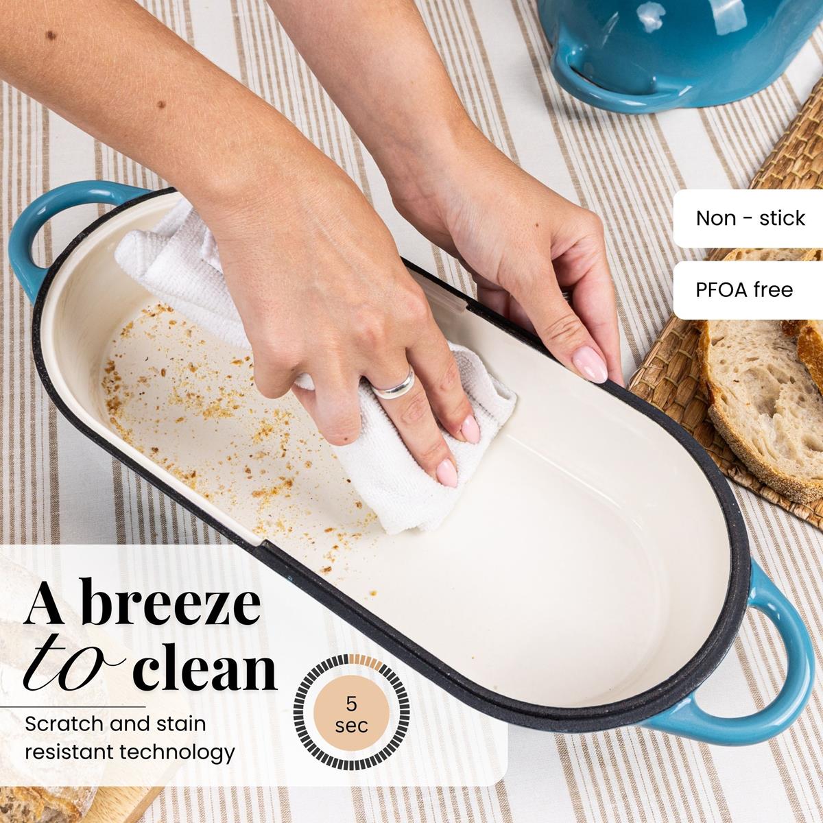 Easy to clean bread loaf pan with scratch and stain resistant technology. 