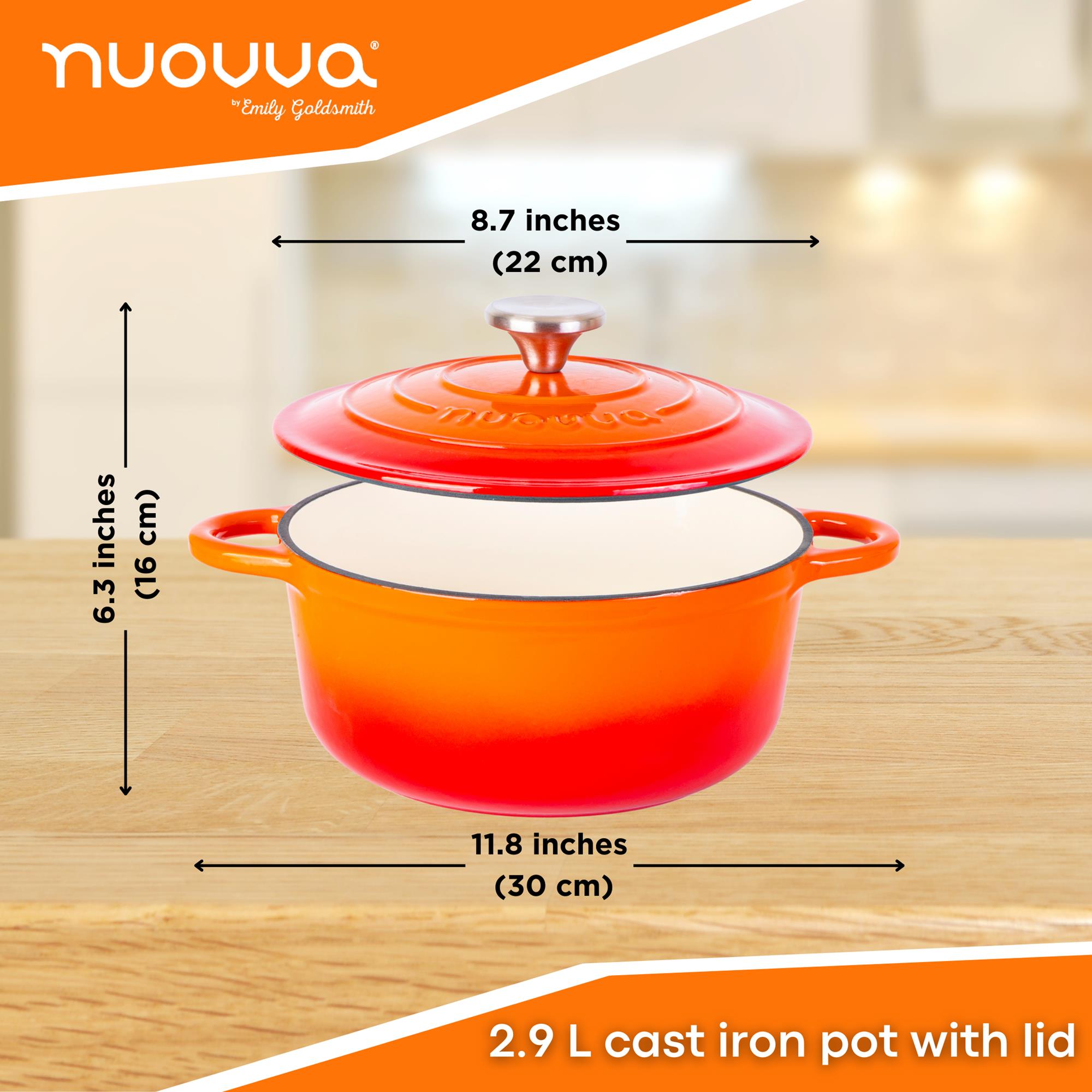nuovva 2.9L cast iron cooking pot with lid 22cm across and 16cm in height