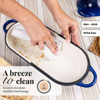 Easy to clean loaf pan with scratch and stain resistant technology. 